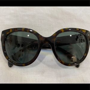 Prada Sunglasses -Black/ brown tortoise - used